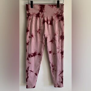 Stylish Women's Tie-Dye Leggings - Maroon and Light Pink